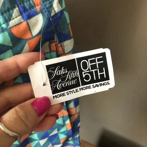 Red by Saks Fifth Avenue - Picture 6 of 7